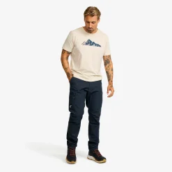 Easy Graphic Mount Lines T-shirt Miehet