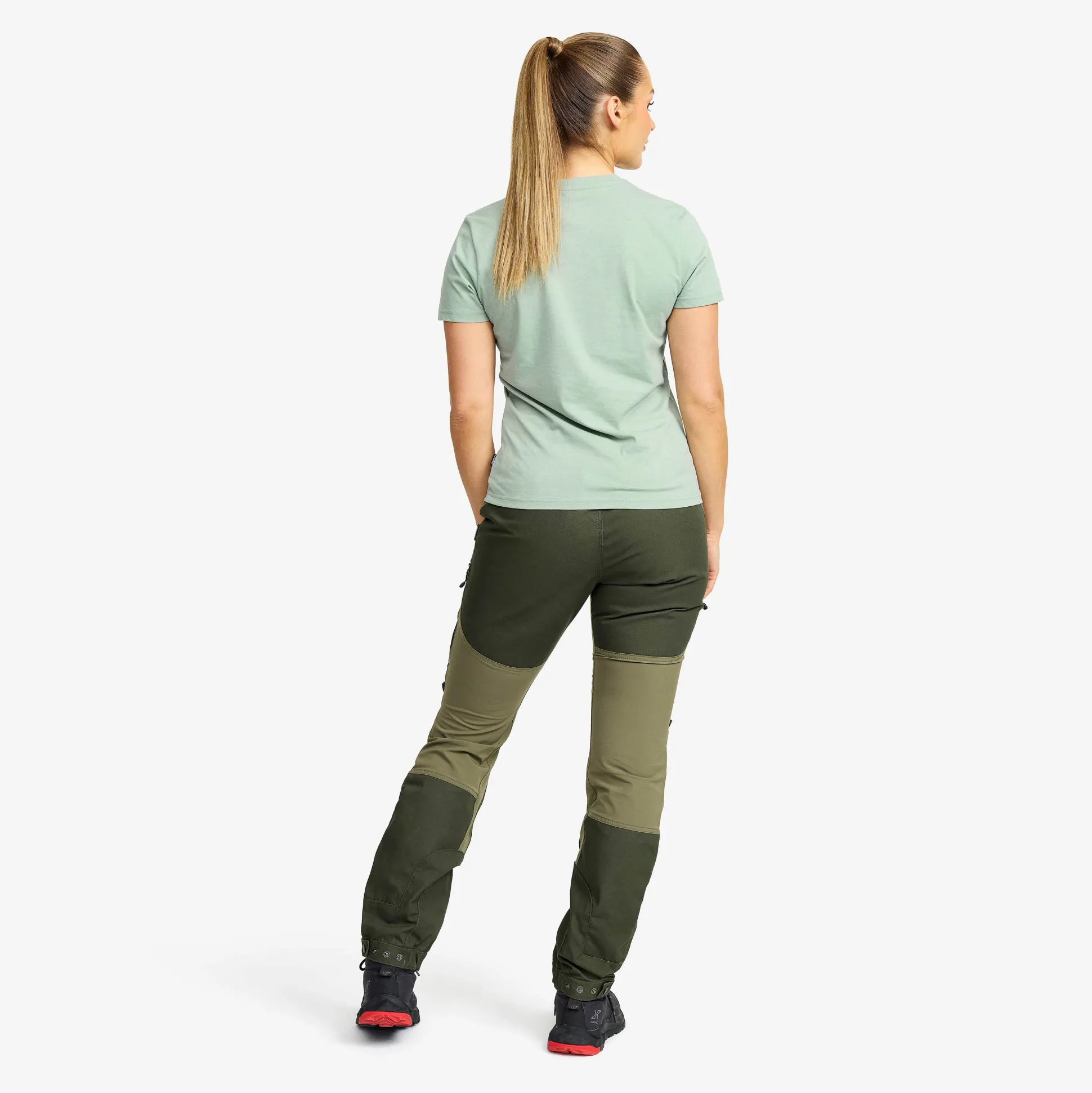 Easy Slim Fit T-shirt Naiset